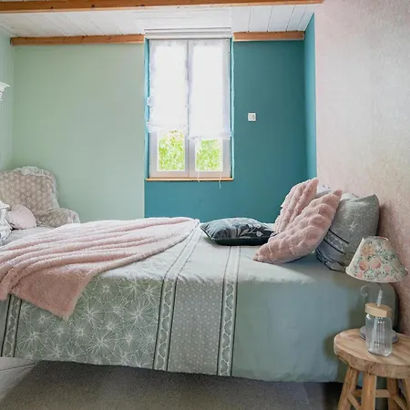 O Vieux Moulin Bed & Breakfast Duras
